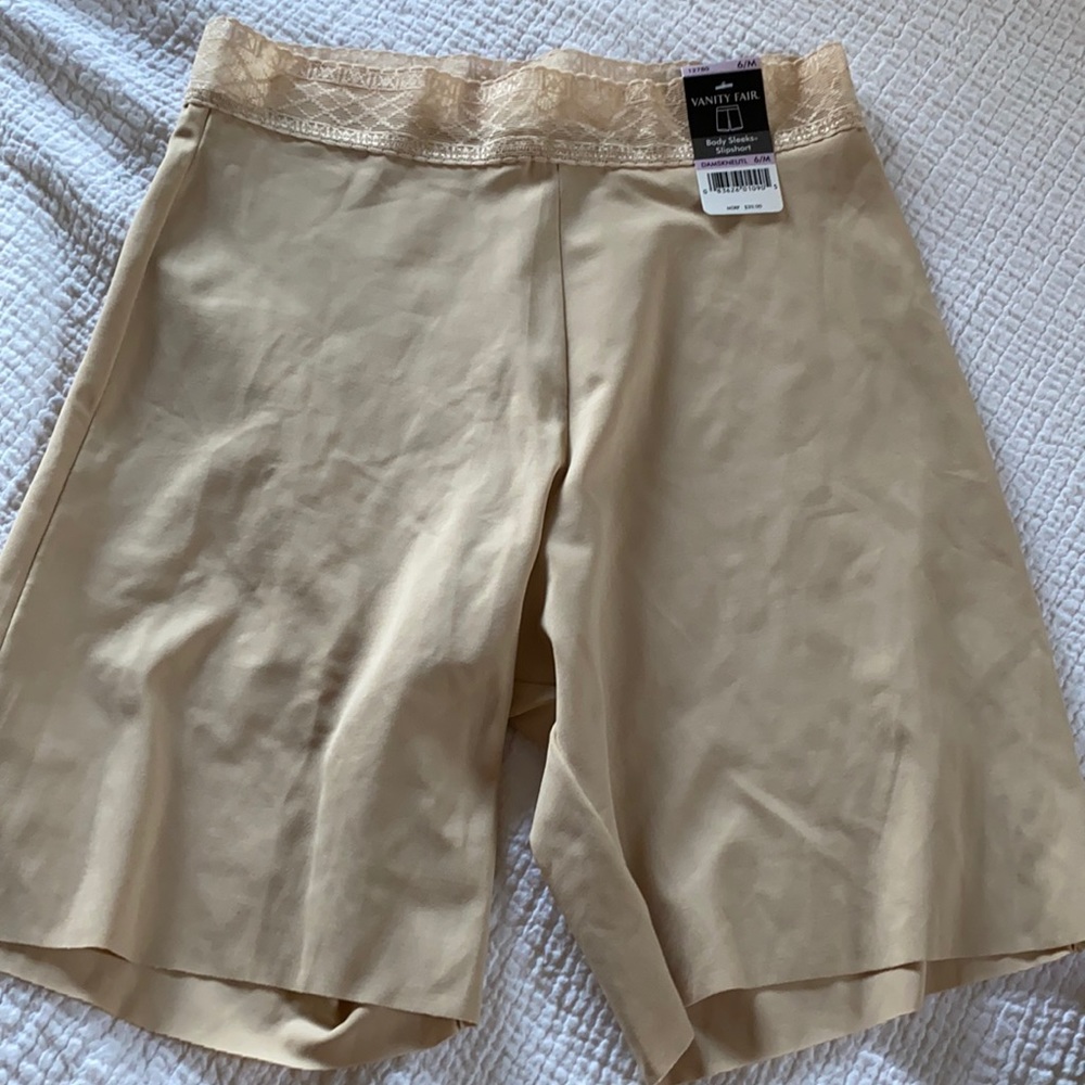 Body sleeks slipshort NWT shapewear nude